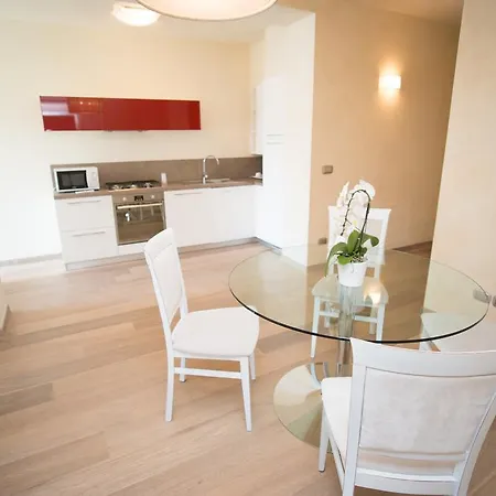 Boutique E Relax דירה לאזיסה