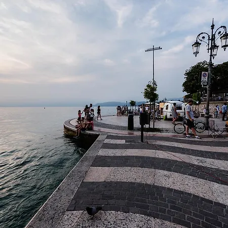 Boutique E Relax לאזיסה